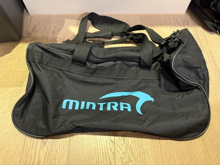 Sporttasche Mintra schwarz mit Reissverschluss