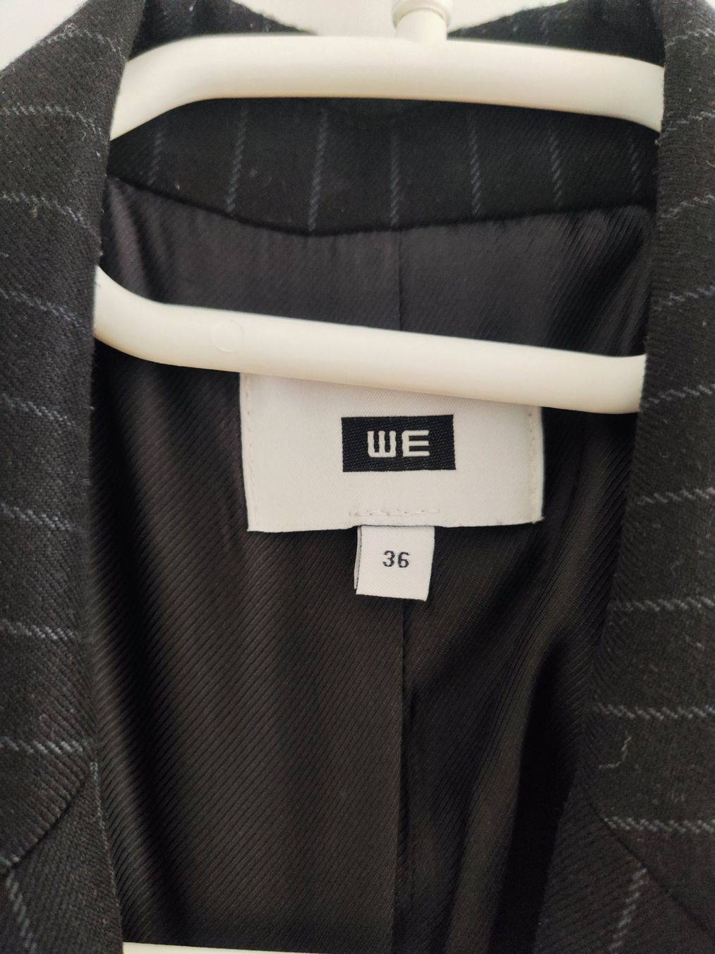 We Completi & Tailleur: New WE Double Breasted Blazer in black stripes, 36 – Nuovo (secondo la descrizione) da Sursee venduto da Re.joy 5