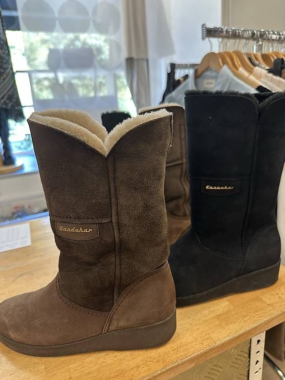 Chaussures femmes: Winterstiefel  – Neuf avec emballage d'origine à Engelburg par zit_m9fj