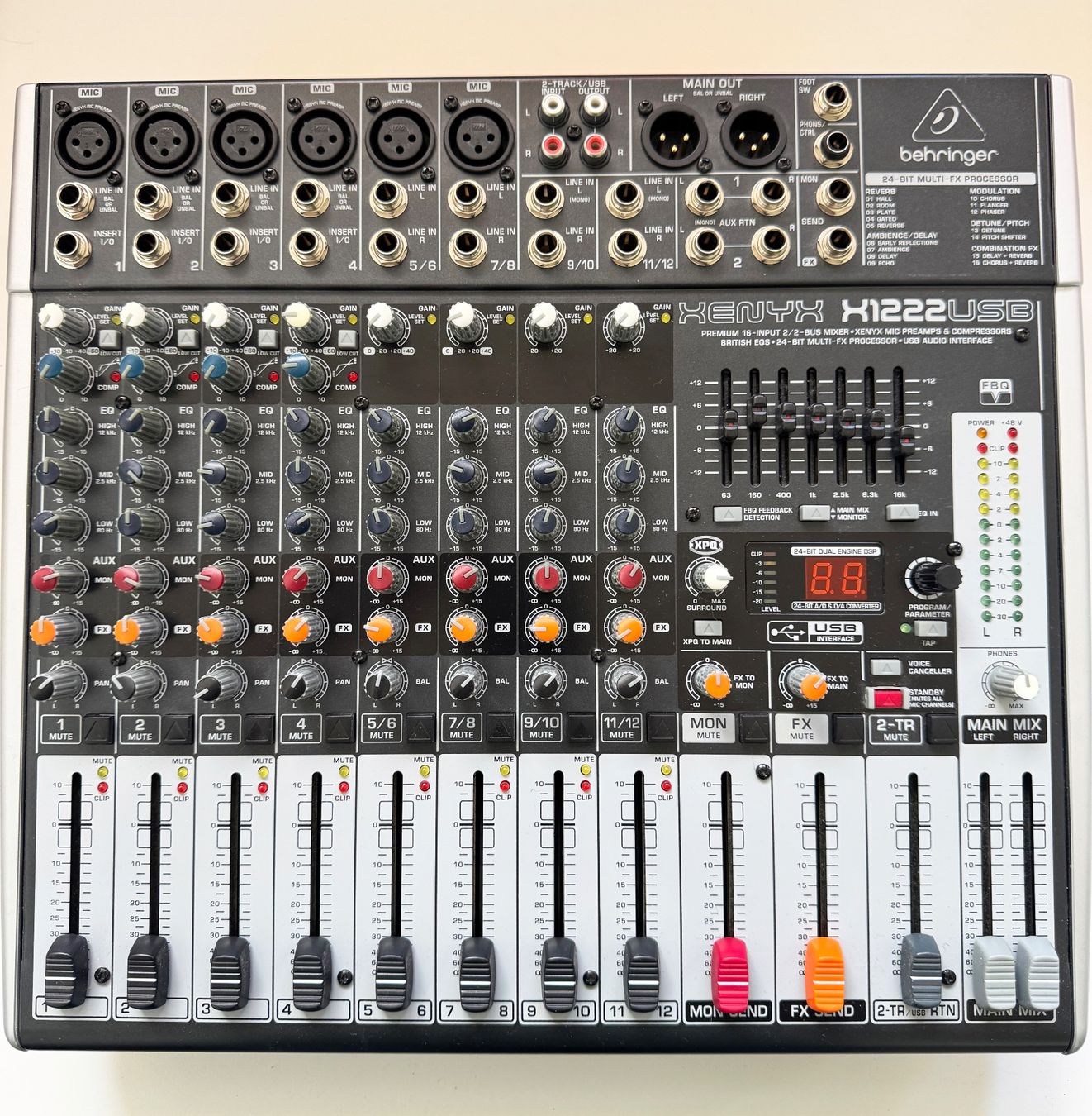 Behringer Console di mixaggio: Table de mixage 22 canaux Behringer Xenyx X1222USB – Usato da Biel/Bienne venduto da Philemon02 1