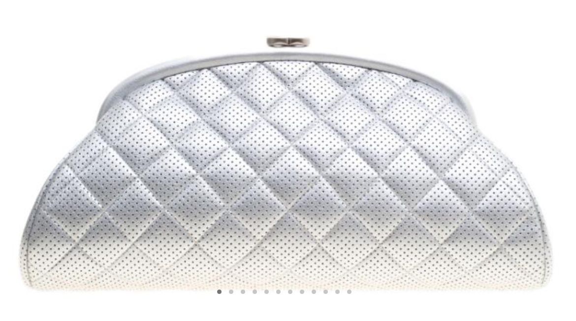 Chanel Taschen für Damen: Chanel silver timeless classic clutch – Gebraucht aus Rüschlikon von Tey_sl