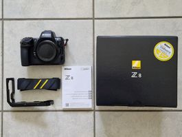Nikon Z8 Vollformatbody mit div. Zubehör