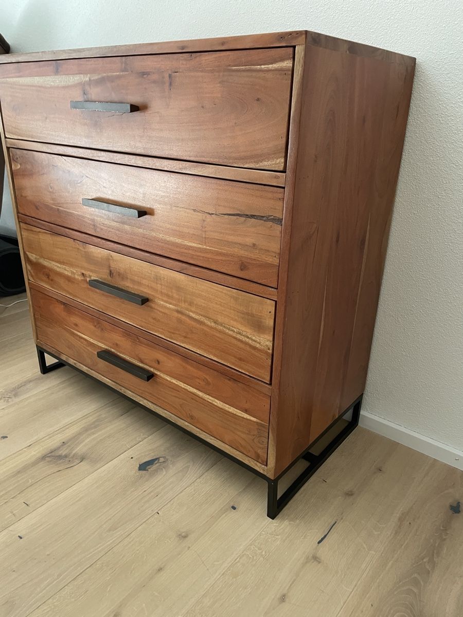 Cassettiere: Holz Kommode – Usato da Wald ZH venduto da mikesterki 1