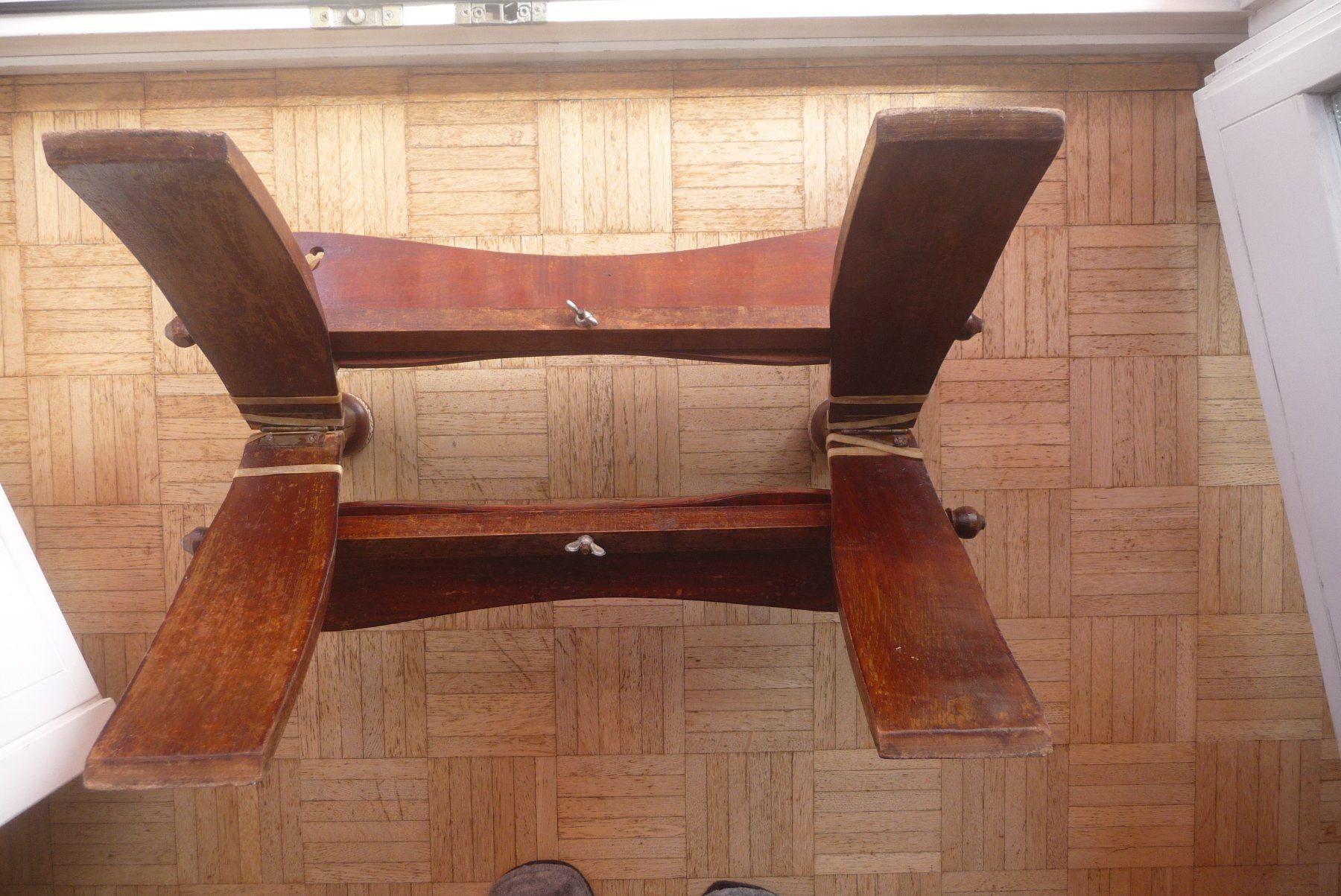 Hocker: Kamelsattel Hocker – Gebraucht aus Zürich von Edje 4