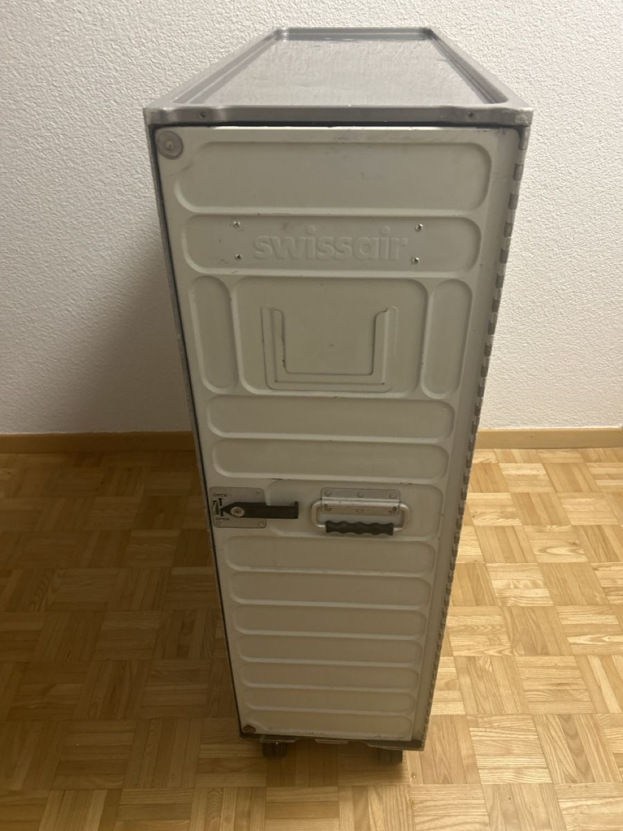 Swissair Altro in Aeronautica: Swissair Trolley  Flugzeug Fullsize – Usato da kloten venduto da Sgana 2