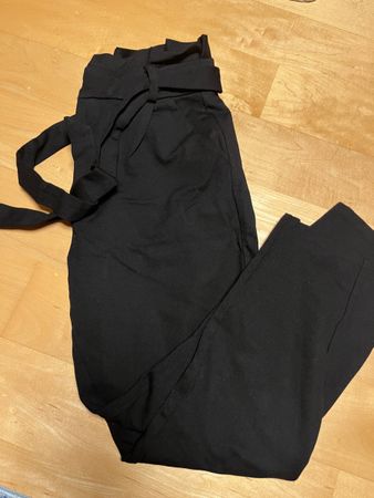 Schwarze Stoffhose Vero Moda Gr. M