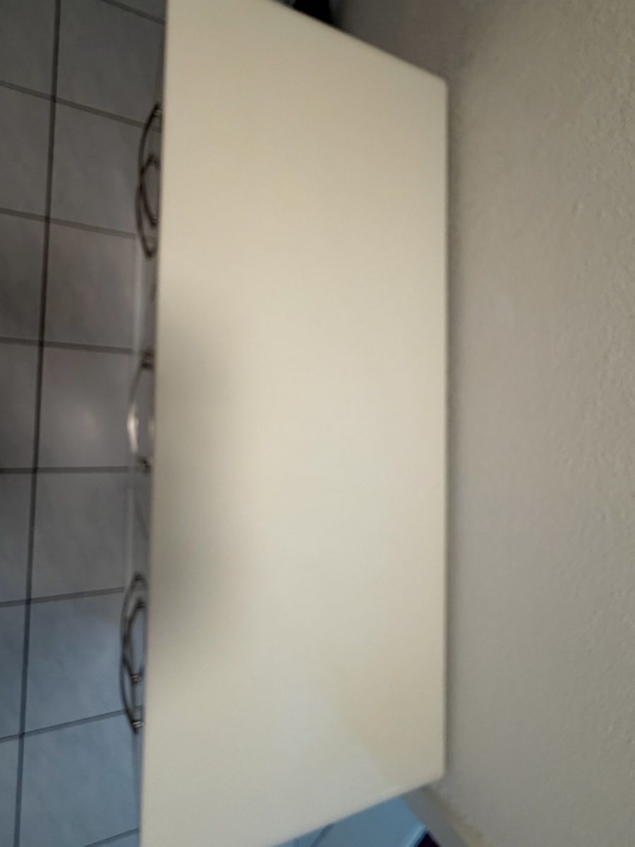 Commodes:  Gratis Kommode mit Stauraum, sofort abholbereit – D'occasion à Dübendorf par mas_lsc9 1