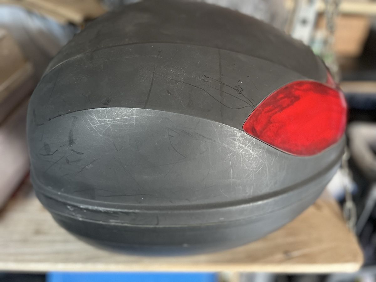 Topcase: Top case casque – Usato da Martigny venduto da Soniacastro 1