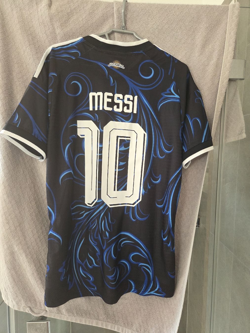 Canottiere & Pantaloni: Messi Trikot Grösse L – Nuovo (secondo la descrizione) da Wila venduto da alee.o3 3