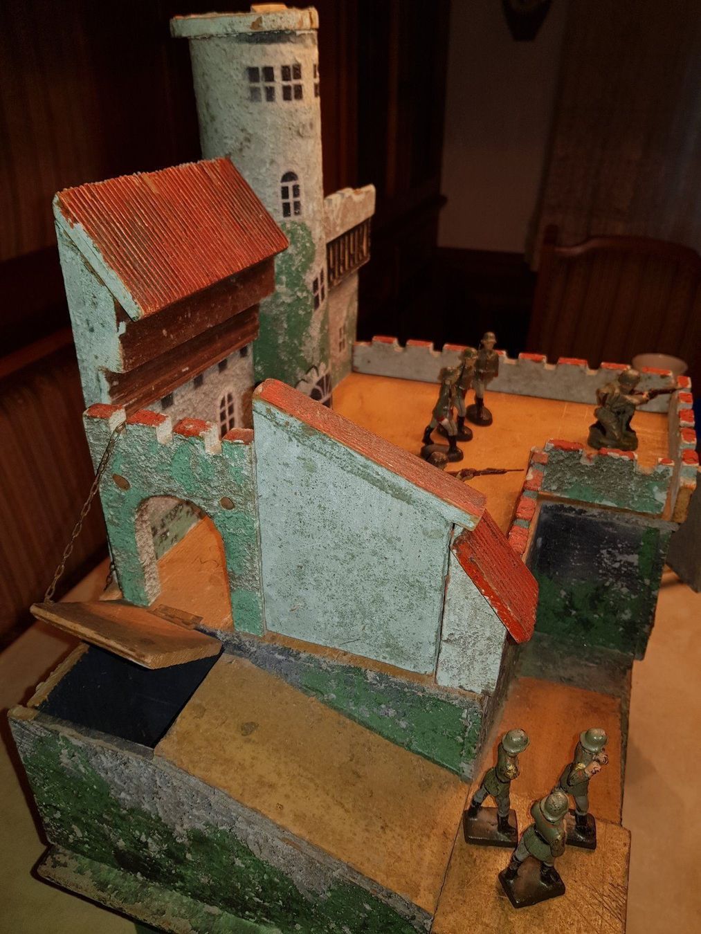 Giocattoli: Burg um 1920 – Usato da Mörschwil venduto da antiksalon 8