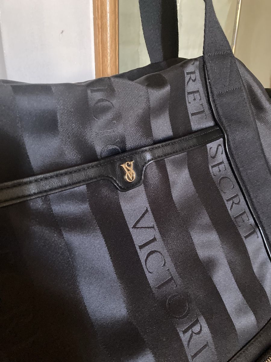 Victoria's Secret Borse da donna: Victorias Secret Weekender – Nuovo (secondo la descrizione) da Biel/Bienne venduto da Jenny-Lea 1