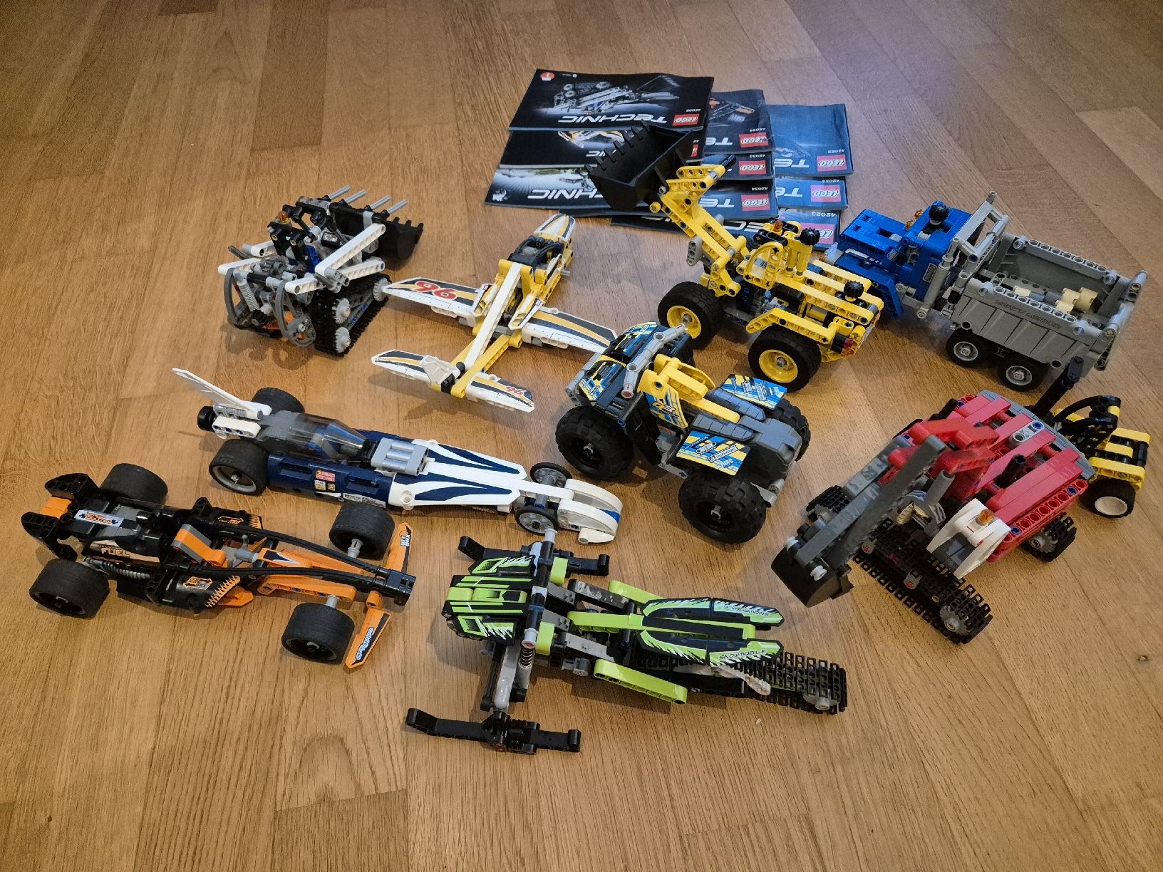 Lego Baukästen: Diverse Lego Technic Sets mit Anleitungen – Gebraucht aus Muttenz von Rbuser 2