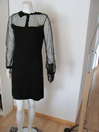 Damen Kleid schwarz mit Tüllärmeln gepunktet Grösse M