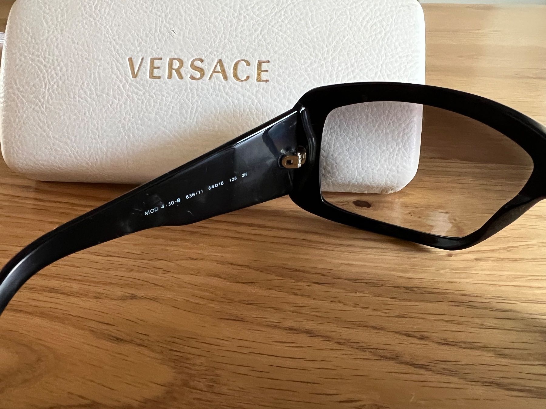Versace Occhiali & Lenti: VERSACE Sonnenbrille Damen – Usato da Brütten venduto da mcstern 3
