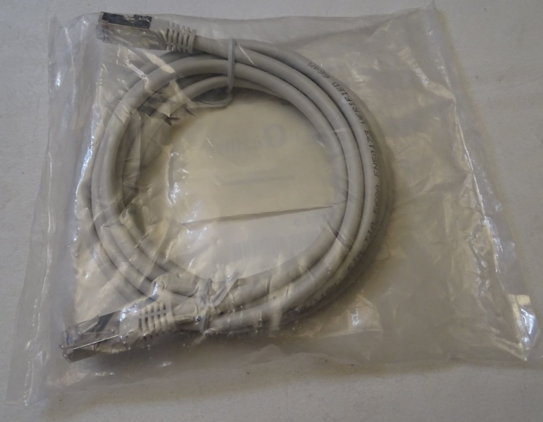 Cavi: ***TOP*** Kabel konf. Patch RJ45 parallel 3.00m ***TOP*** – Nuovo e nell'imballaggio originale da Zofingen venduto da Felix459 1