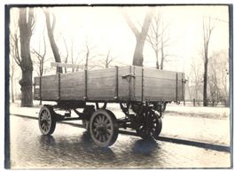 Fotografie Pritschenwagen / Kutschwagen,