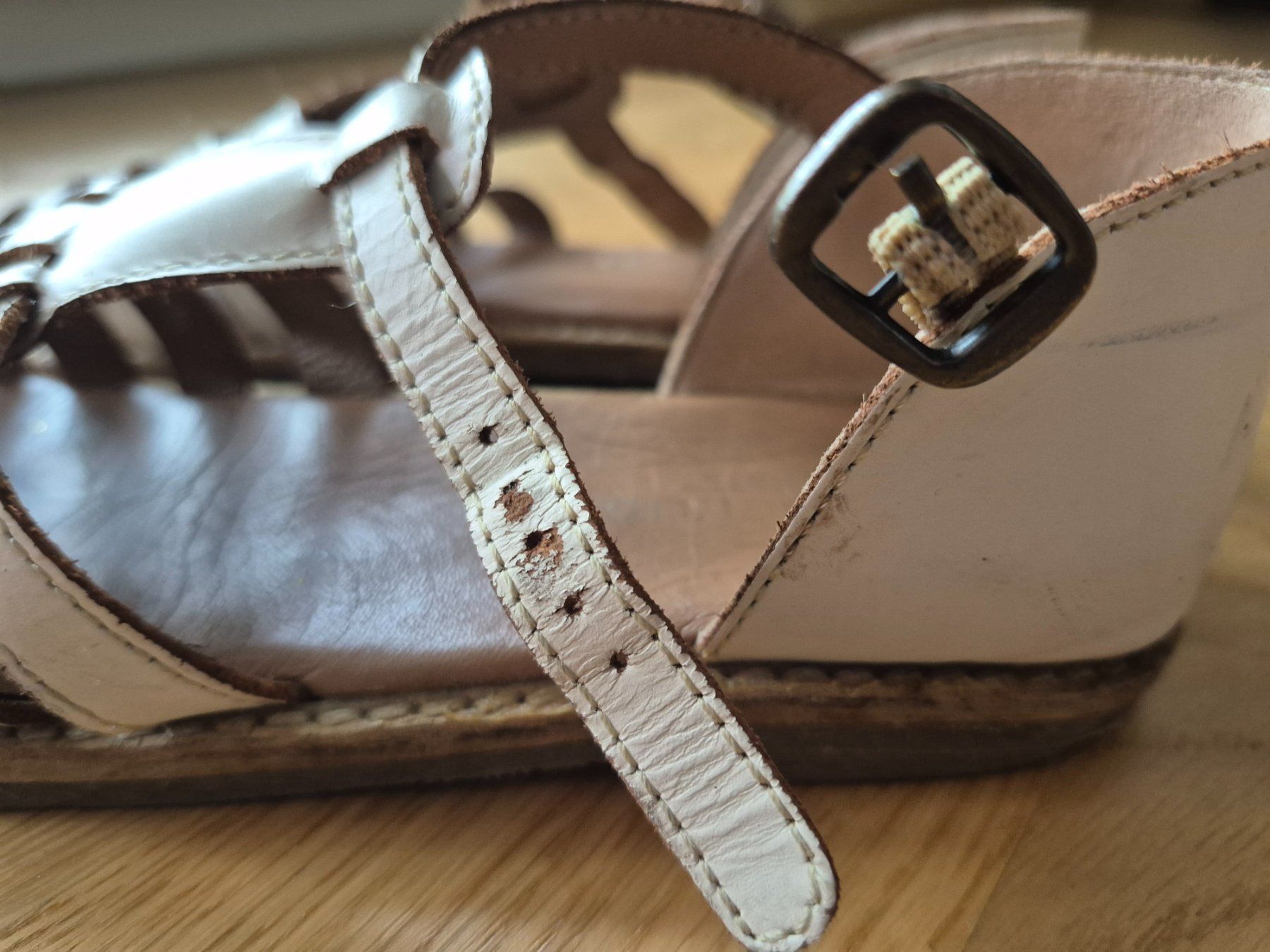 Cyrillus Scarpe per ragazze: Sandales CYRILLUS en cuir – Usato da Petit-Lancy venduto da ka_lak 3