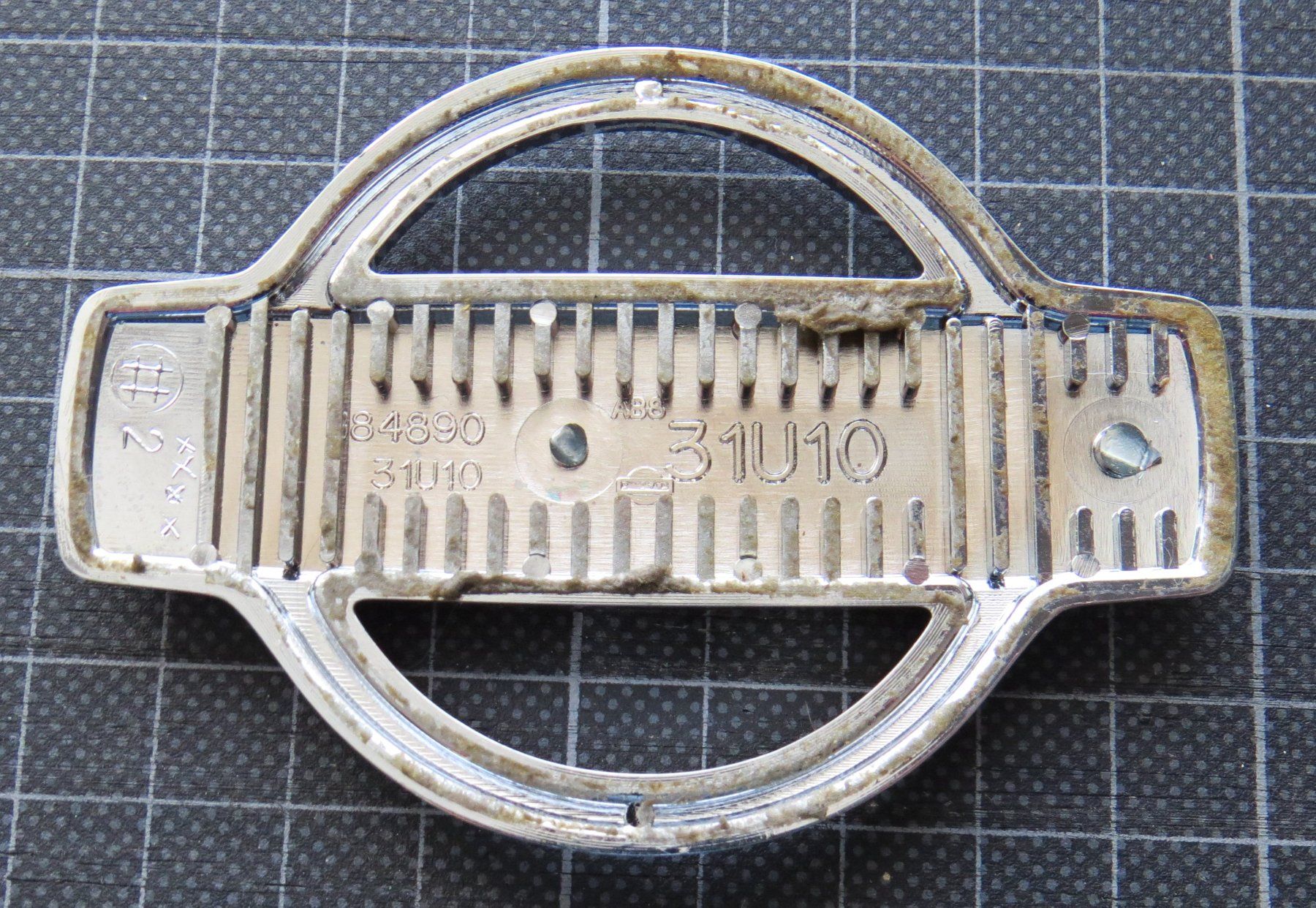Nissan Tutti pezzi di ricambio auto: Nissan Emblem – Difettoso da Ettingen venduto da campione_1 1