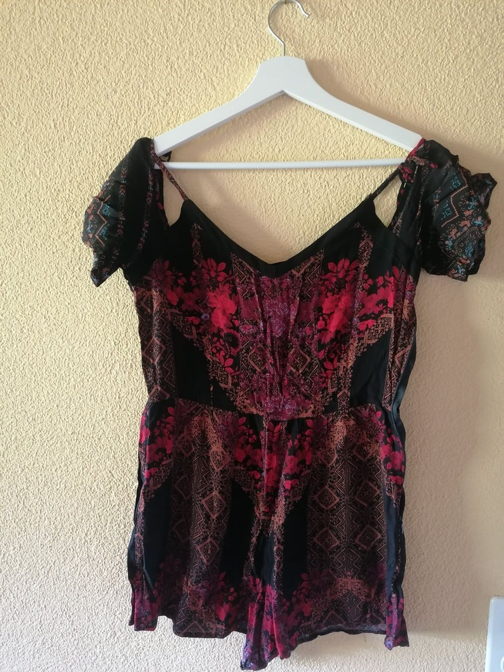 Tute: Kendall+Kylie Sommer Jumpsuit – Usato da Marbach LU venduto da BitsAndBobs 5