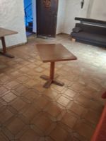 Holztisch, ideal für kleine Räume (4 Stück)