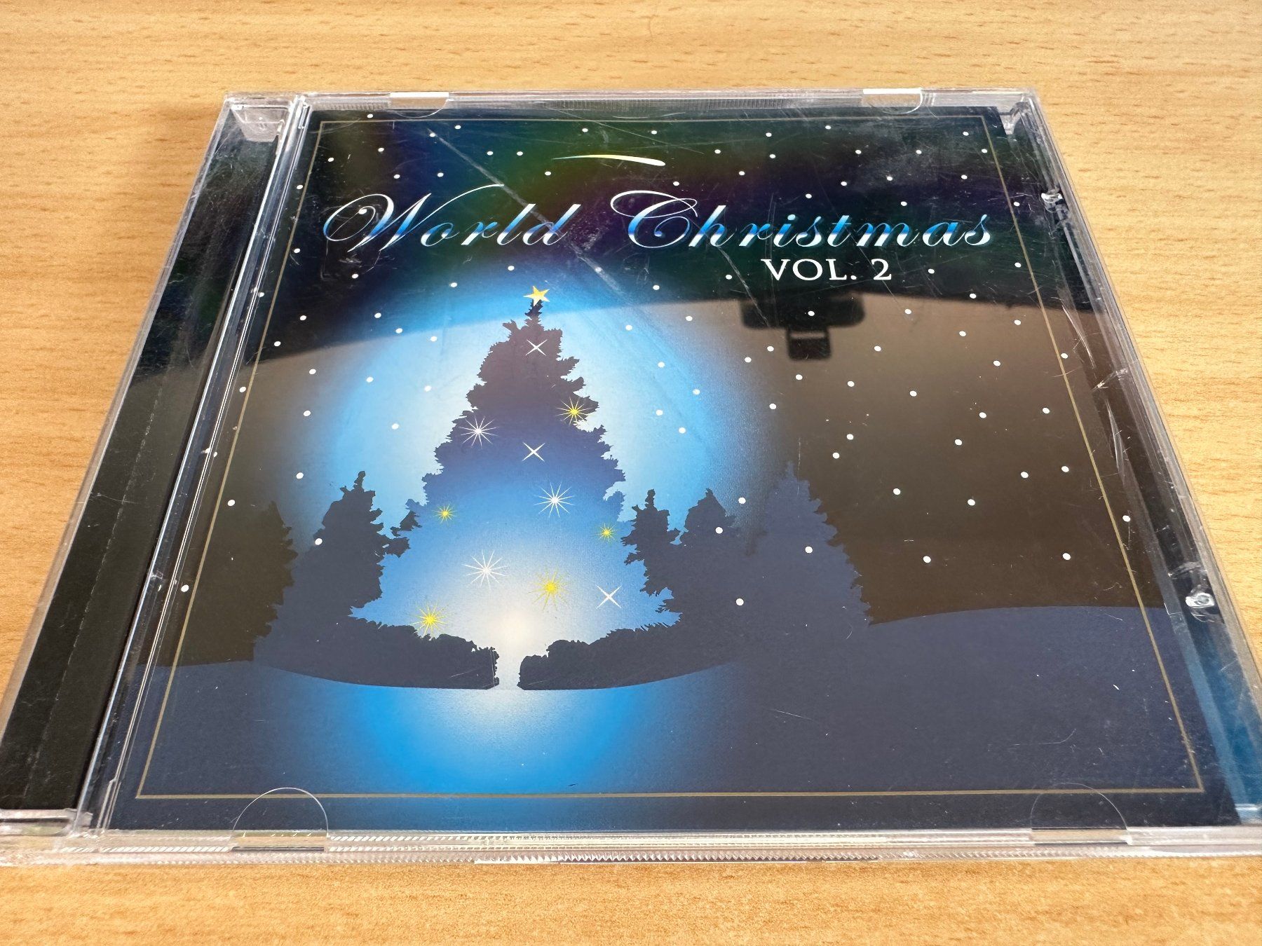 CD: World Christmas Volume 2 – Usato da Rikon im Tösstal venduto da Alpenmutz