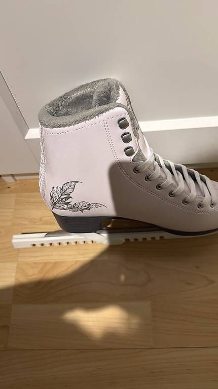 Damenschuhe: Zu verkaufen  – Neu und originalverpackt aus Niederbipp von Alexexandra 1
