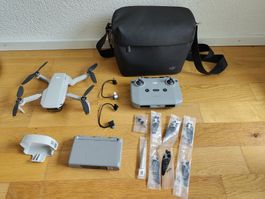 DJI Mini 2 Fly More Combo