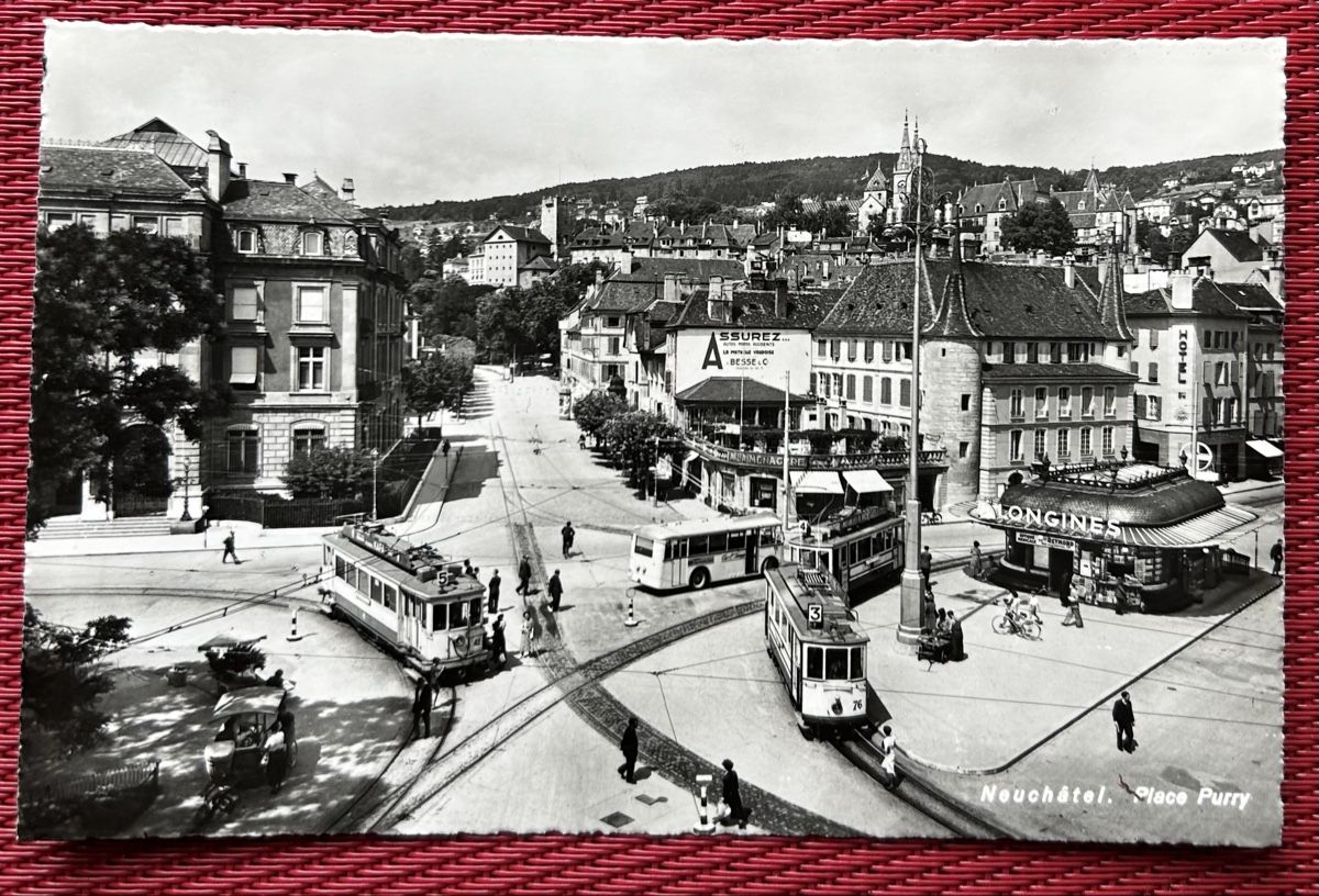 Cartoline postali: Neuchatel Place Purry mit Strassenbahnen  – Usato da Horw venduto da Tellbub