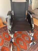 Fauteuil roulant manuel noir 