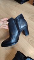 Stiefeletten schwarz mit Absatz NEU Gr. 39 leicht gefüttert