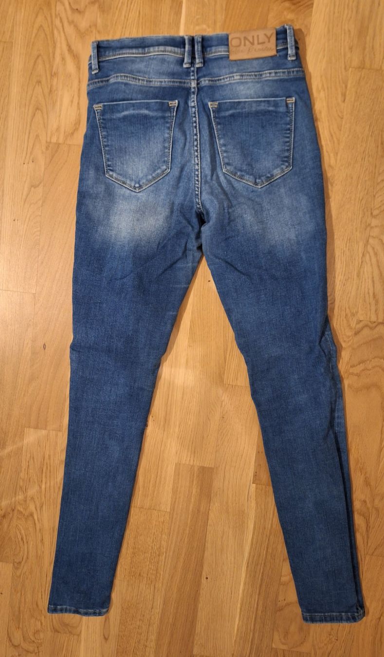 Only Jeans: ONLY Bluejeans Grösse 29/30 – Gebraucht aus Winterthur von Simply_nm 1