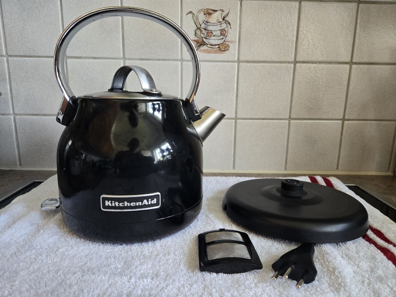 Kitchenaid Küchengeräte: KitchenAid Wasserkocher 1.25L schwarz – Gebraucht aus Spreitenbach von aar_zs8f