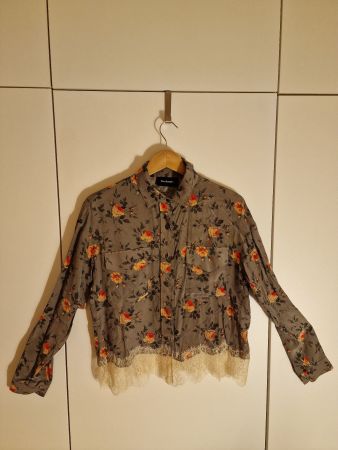 The Kooples Bluse mit Blumenmuster & Spitze – Grau
