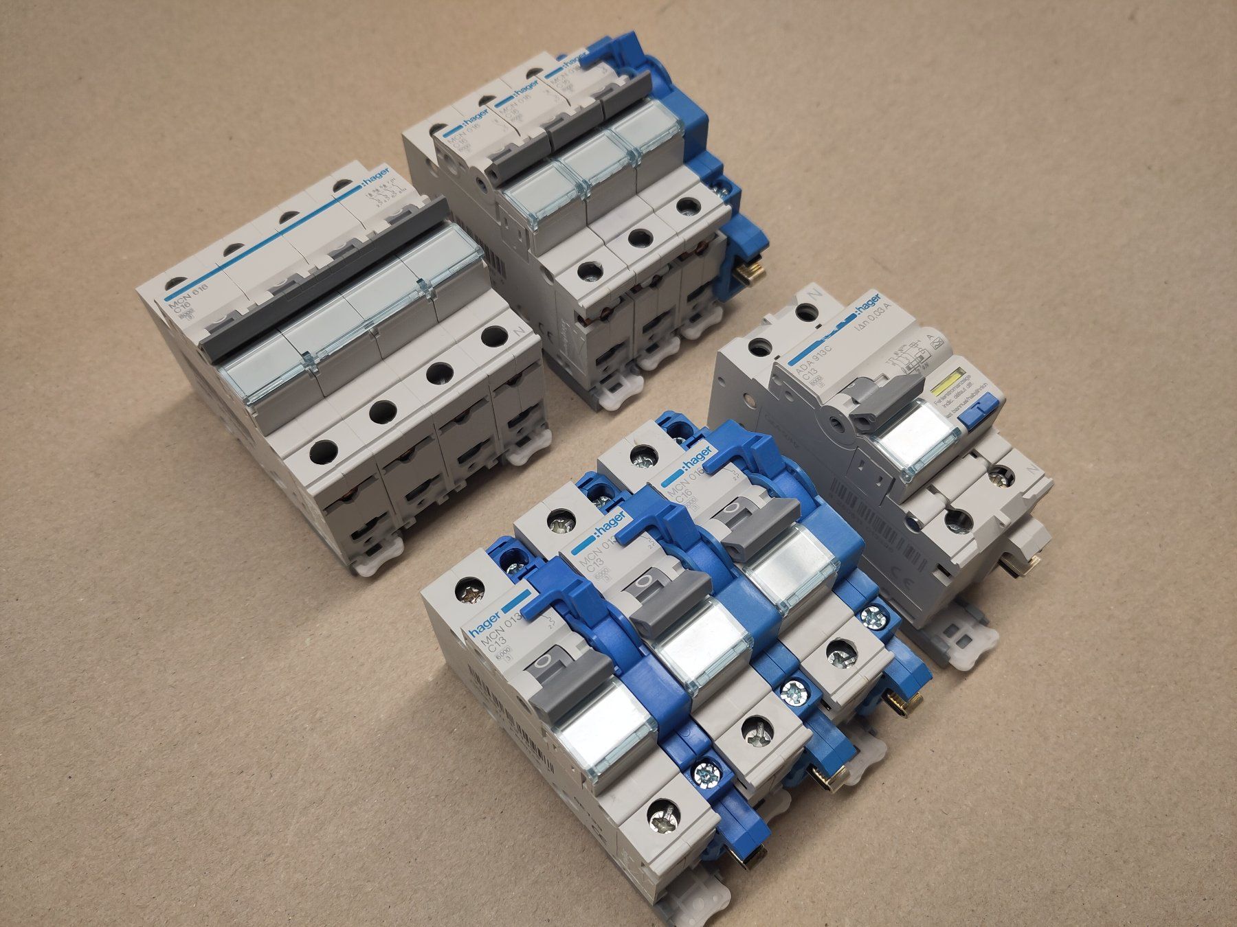 Hager Interrupteurs: Hager LS + FI-LS diverse – D'occasion à Schmitten FR par SirLanzelot 4