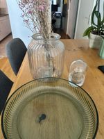 Ribbed glass vase 