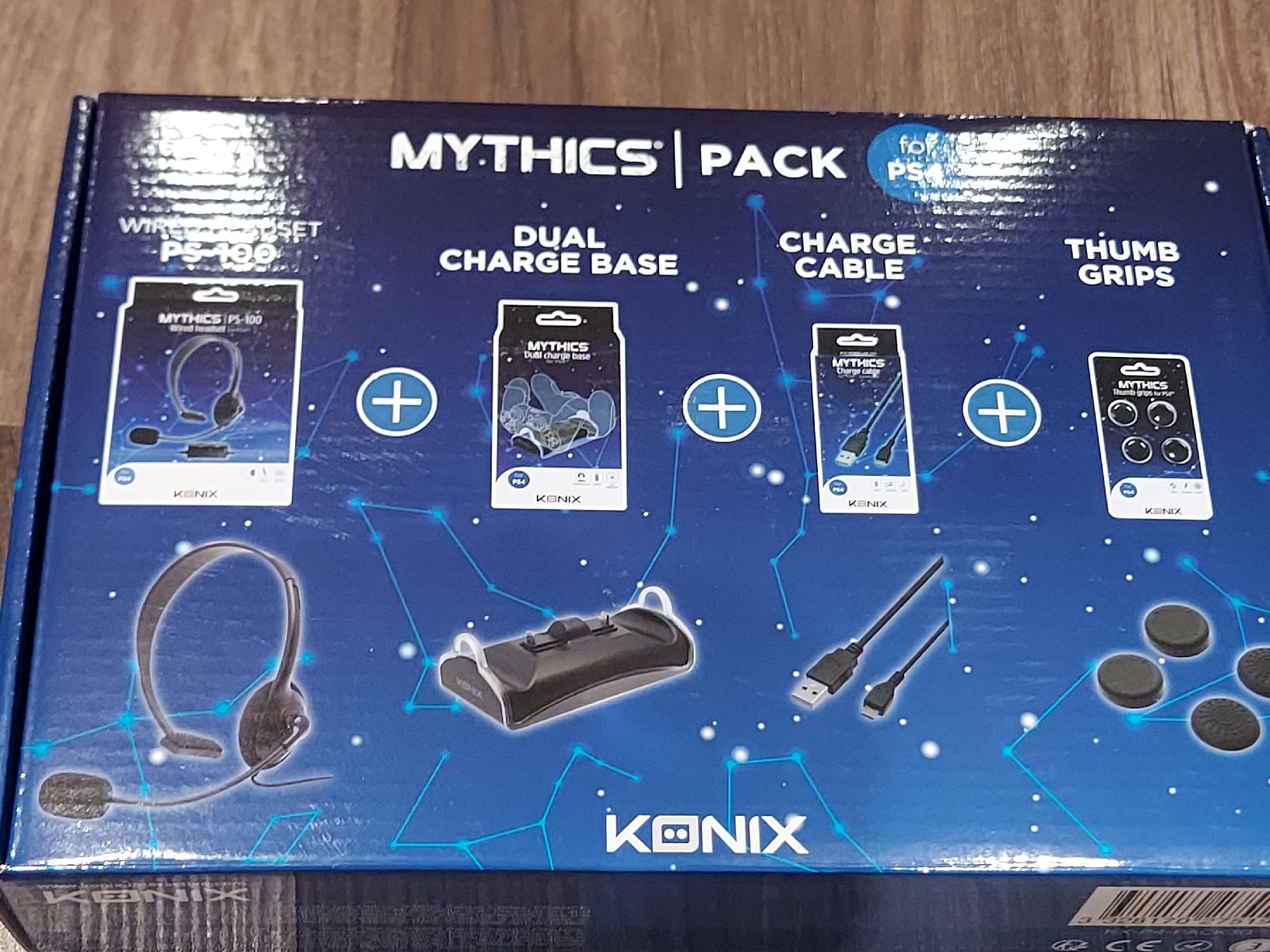 Sony Console: Konix Mythics Pack PS4 Zubehör Set NEU – Nuovo e nell'imballaggio originale da Altishofen venduto da tammy05