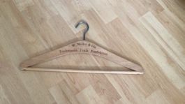 Kleiderbügel Holz W. Müller & Cie Frick Konfektion vintage