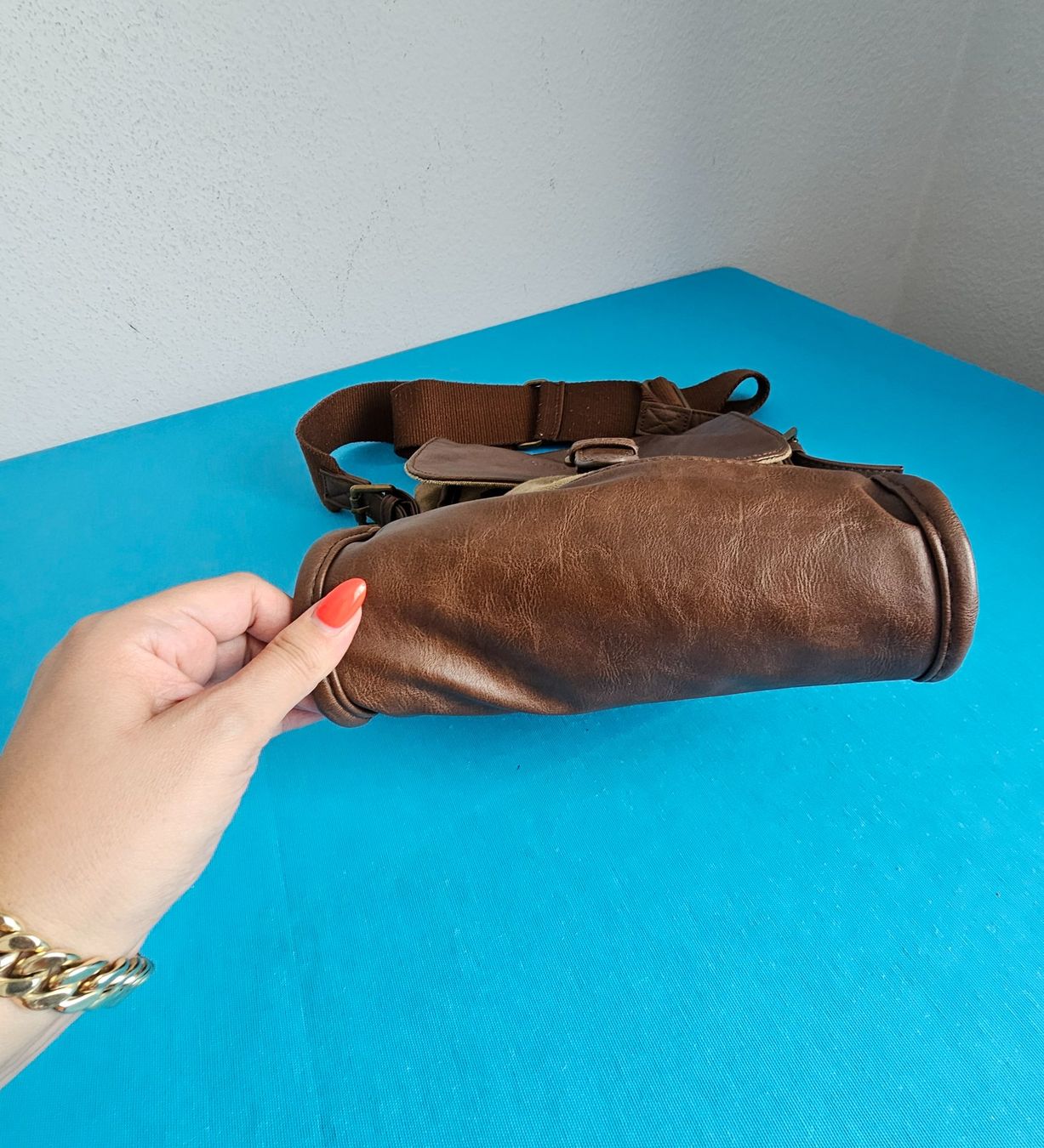 Tommy Hilfiger Taschen: ***TOMMY HILFIGER ***Umhängetasche leder – Gebraucht aus Bronschhofen von Xena37 4