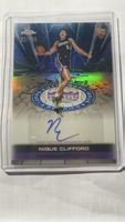 Topps Chrome Nique Clifford Sacramento Kings RC Auto Refract