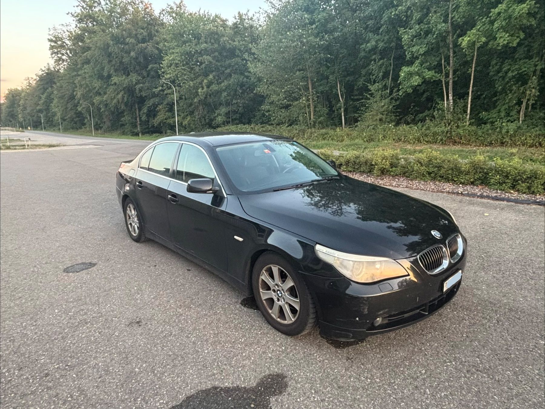 BMW Automobili: BMW 530i schwarz – Usato da Weinfelden venduto da arm_8b7b