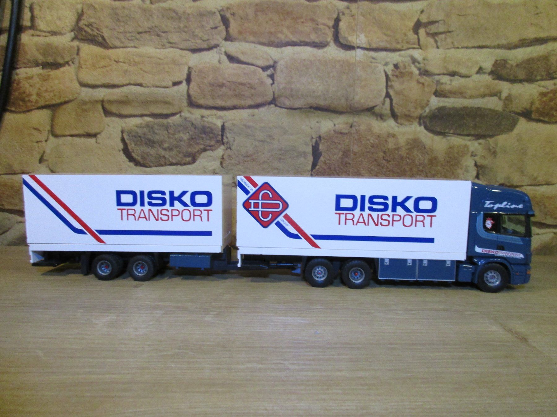 Tekno Kit di modellismo & Modellini statici: Tekno 1:50  Scania 124  Disko – Usato da Ennetmoos venduto da Truckdiver 4