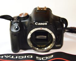 Digitalkamera Canon EOS 500D mit Zubehör