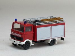 VE1- Herpa Mercedes Feuerwehr Rüstwagen