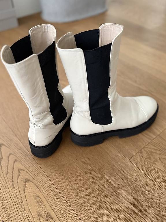 Scarpe da donna: Boots von Stuart Weitzman  – Usato da Steinhausen venduto da deikoon 2