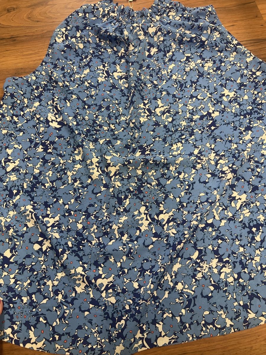 Marc Cain Camicette: Marc Cain Blusentop Blumenmuster Grösse N 5 neu – Nuovo (secondo la descrizione) da Burgdorf venduto da puppennetz 8