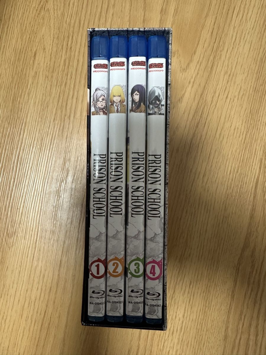 Tutti i DVDs: Prison School Komplette Serie – Nuovo (secondo la descrizione) da Oftringen venduto da saitama95 2