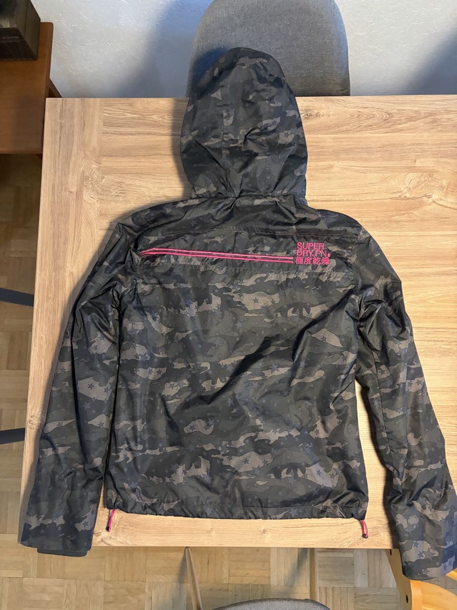 Superdry Giacche: Superdry Jacke – Usato da Bättwil venduto da muuusi 2