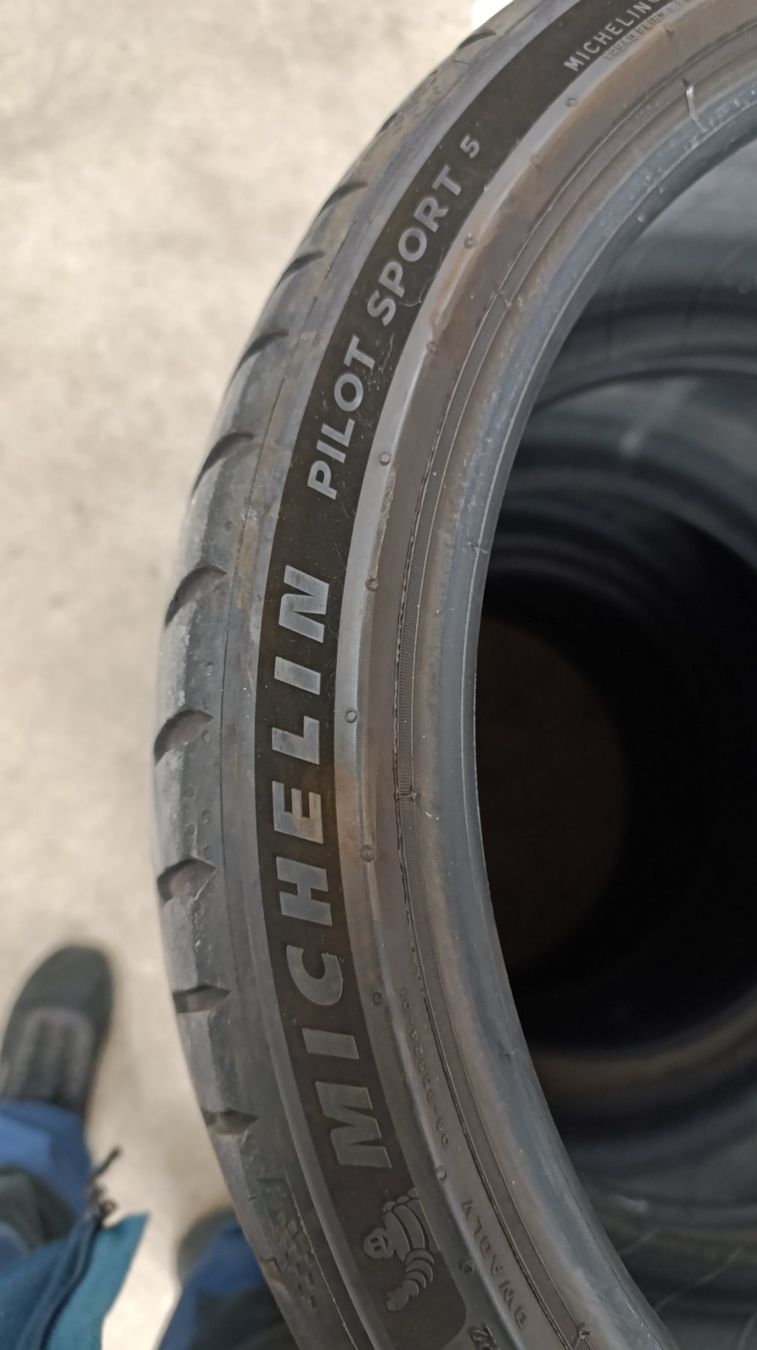 Michelin Pneus & Roues: Reifen 245/35 R18 – Défectueux à Grub AR par Sandroswerkstatt 2