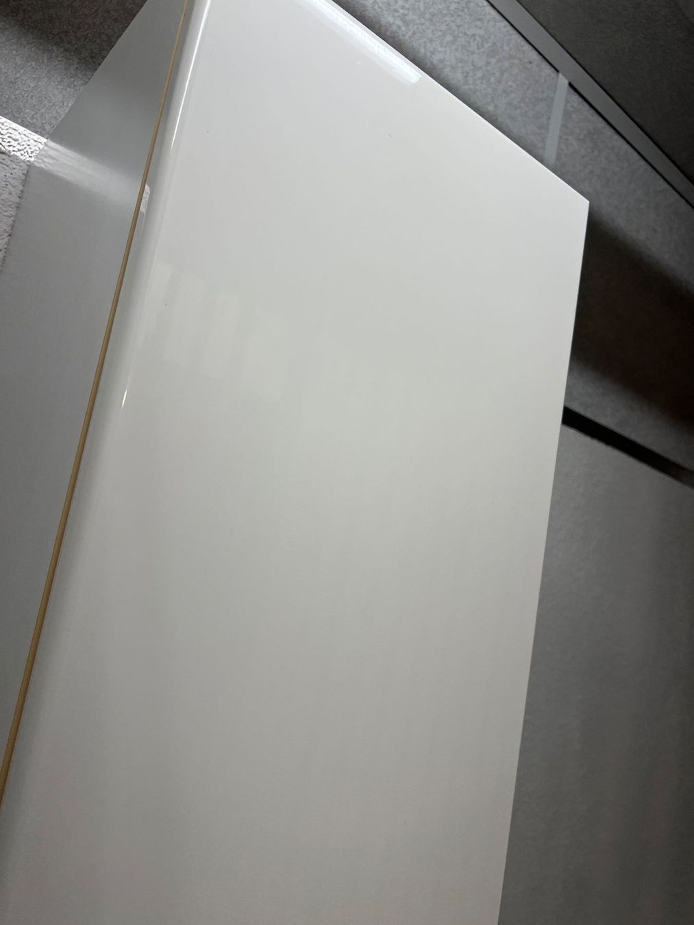 Armadietti a specchio: Weisses Badezimmermöbel ( 2Teile) mit Marmorplatte – Usato da Basel venduto da fru_9xns 3