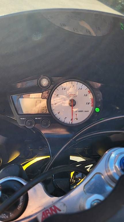 Yamaha Strada: Yamaha YZF R6 RJ05 – Usato da Aeschlen b. Oberdiessbach venduto da pix_2nwv 4